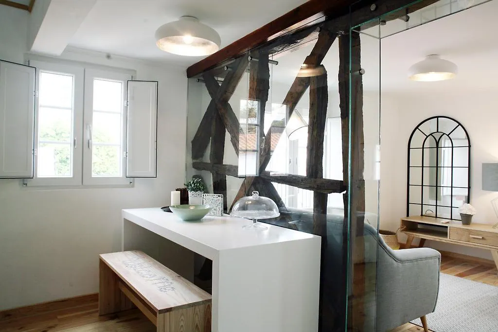 Alfama Apartment With River View Lisbon